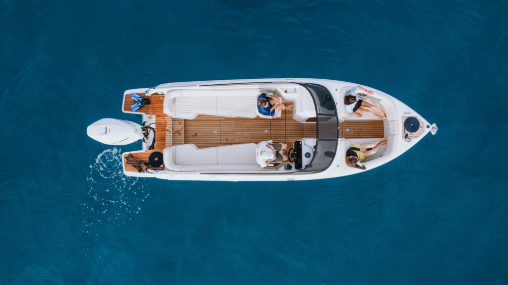 Cranchi E26 Rider Ionian Sea cockpit